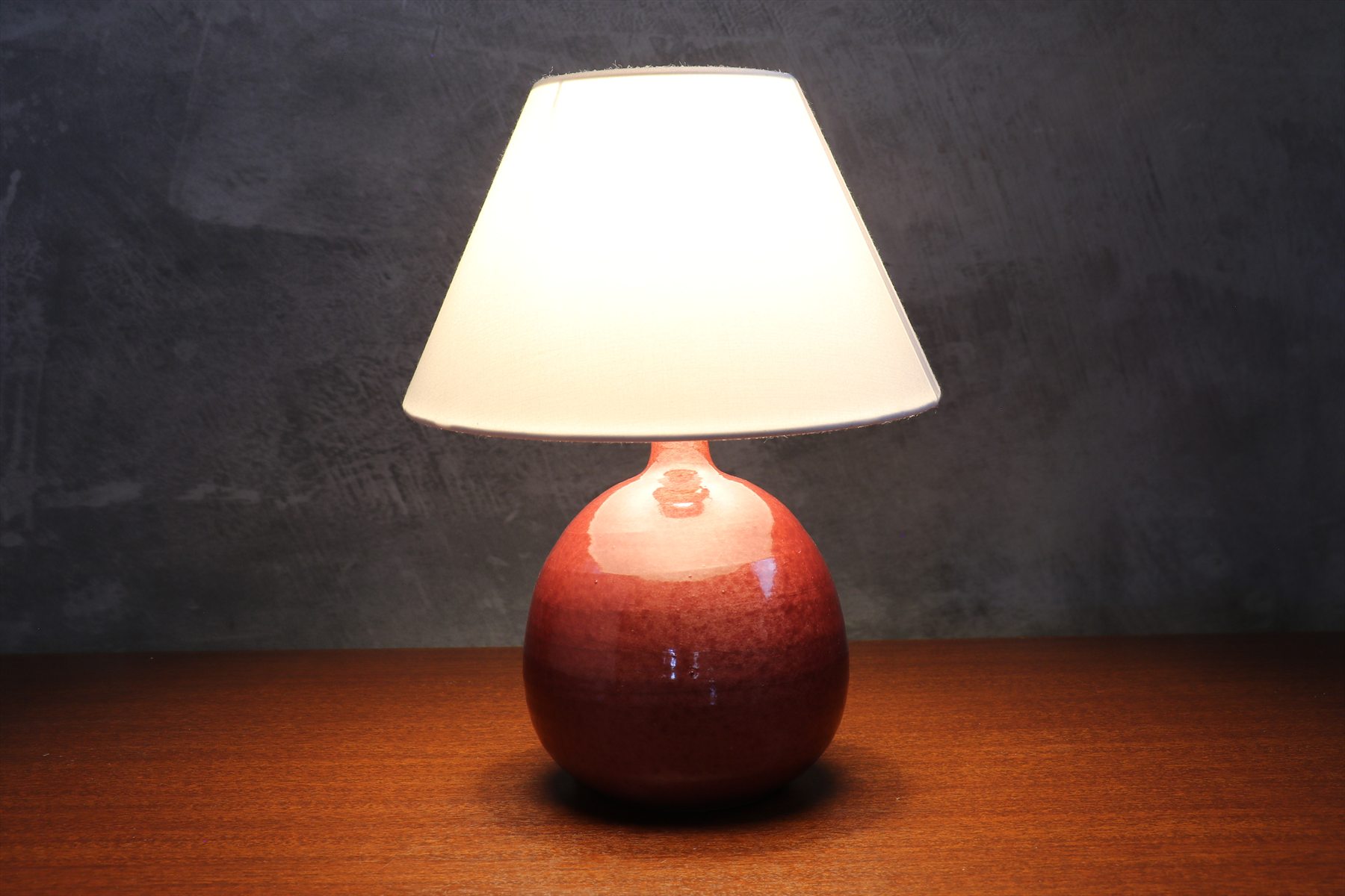 Burgundy Glazed Ceramic Table Lamp