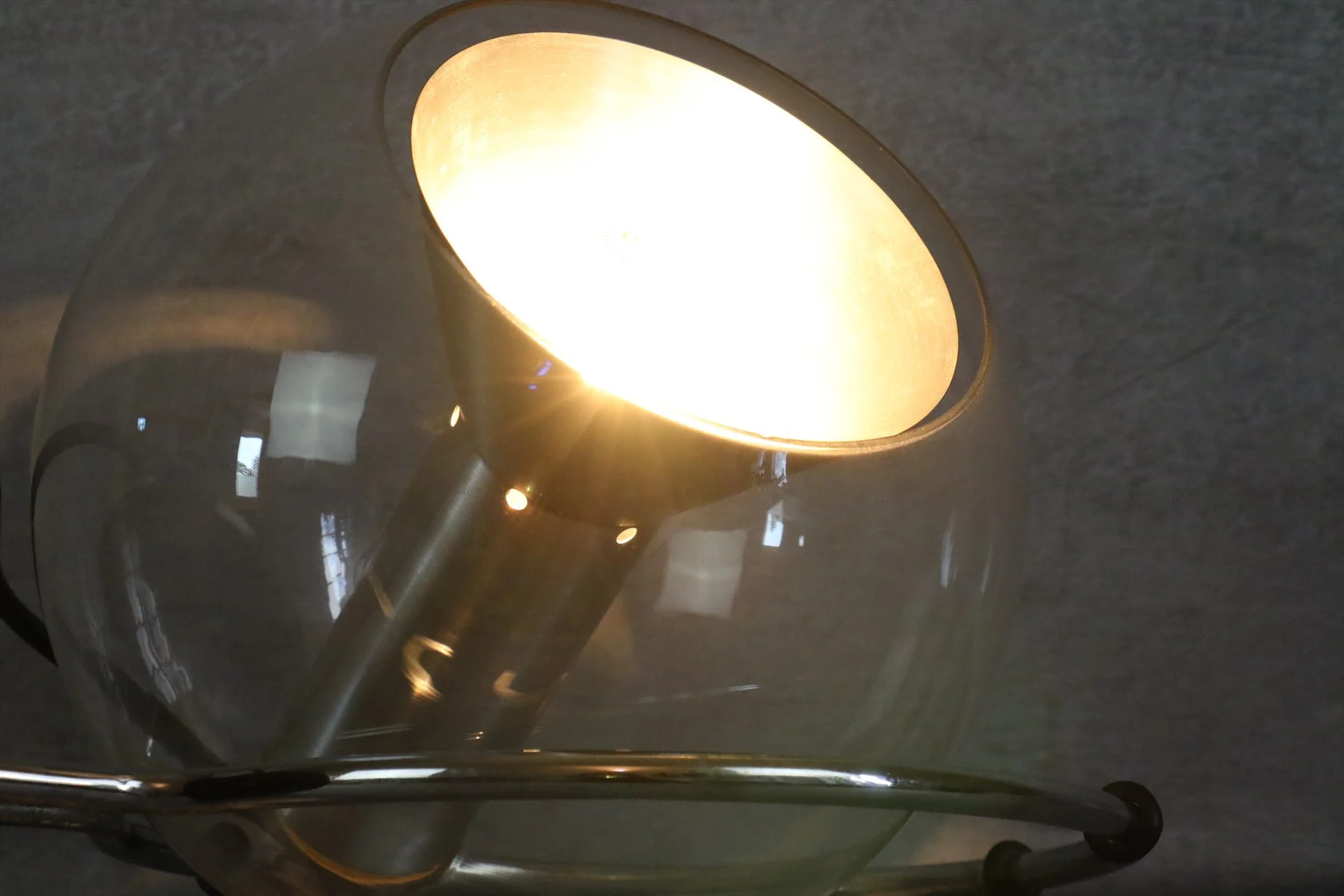 Globe Wall Lamp