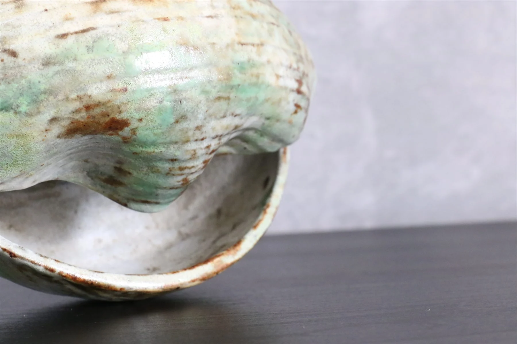 Shell-Shaped Ceramic Vide-Poche