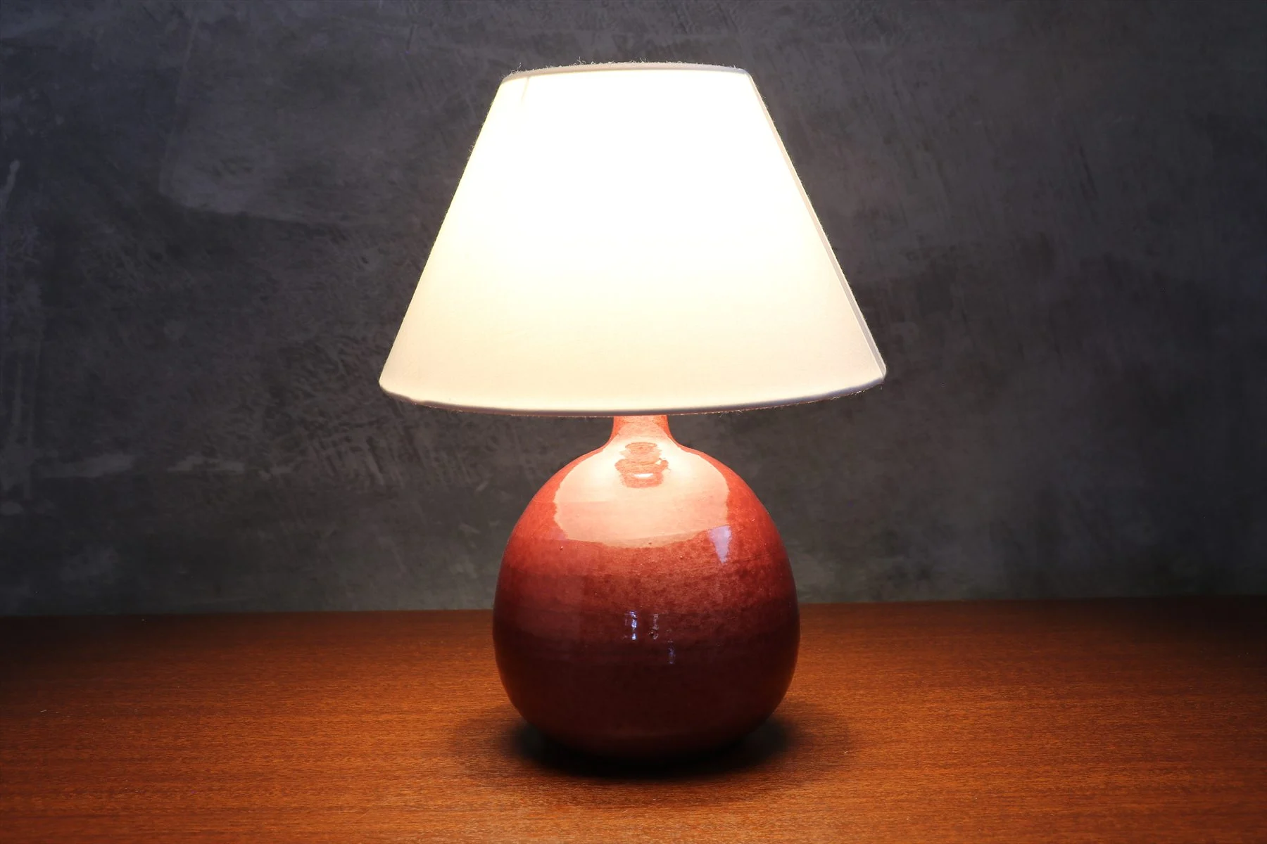 Burgundy Glazed Ceramic Table Lamp